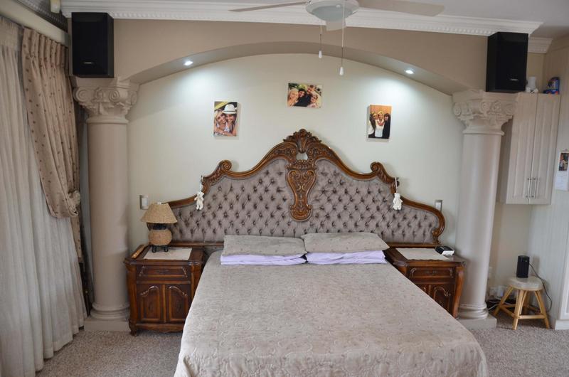 4 Bedroom Property for Sale in Hartenbos Heuwels Western Cape